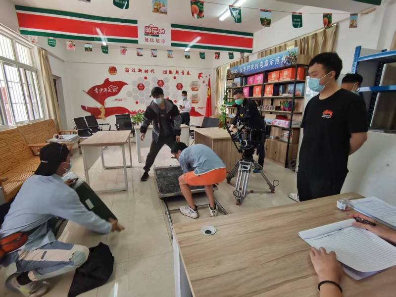 琼山区广告片拍摄公司：极简主义践行者，少即是多的视觉哲学
